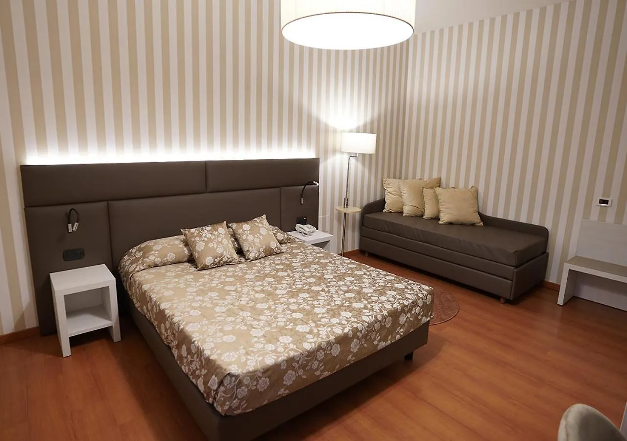 Hotel Continentale Arezzo 4*,  Italy