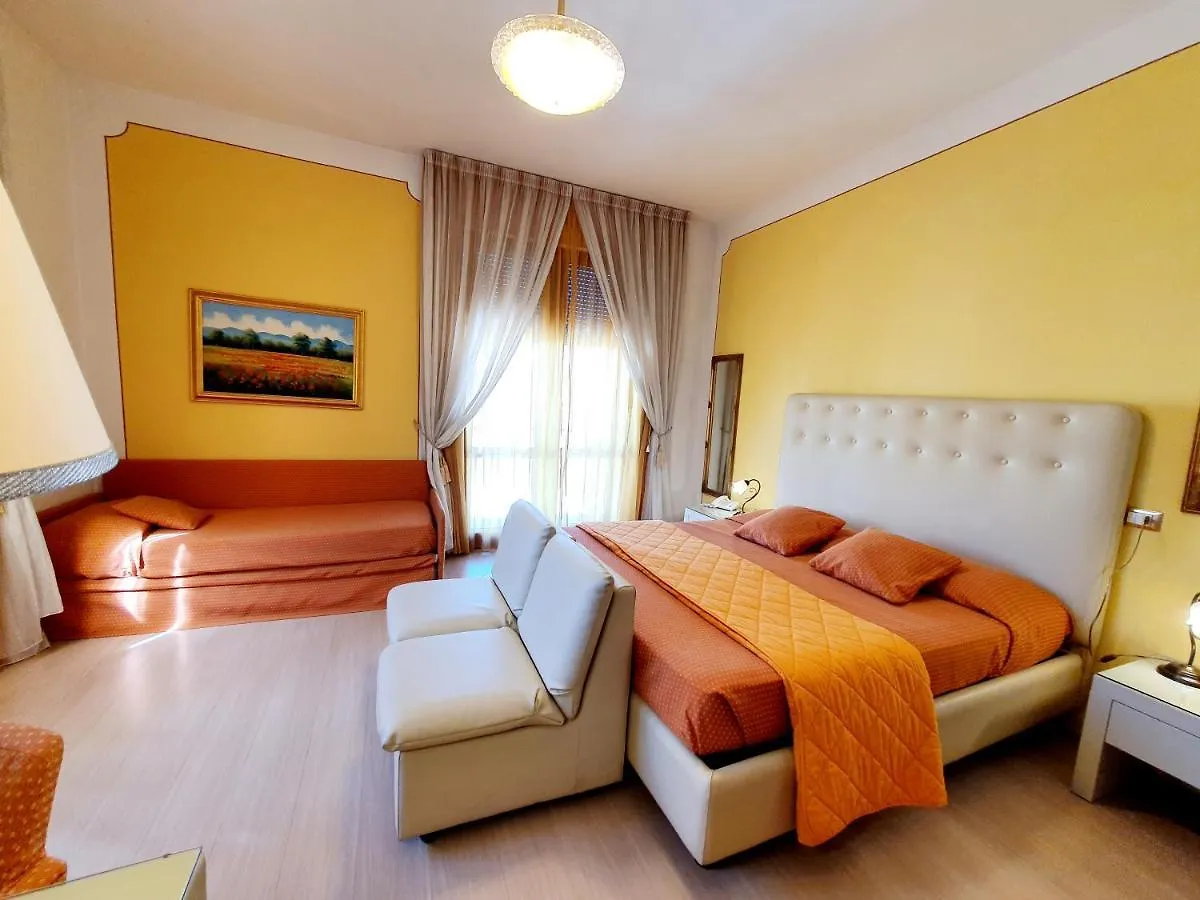 Hotel Continentale Arezzo 4*,