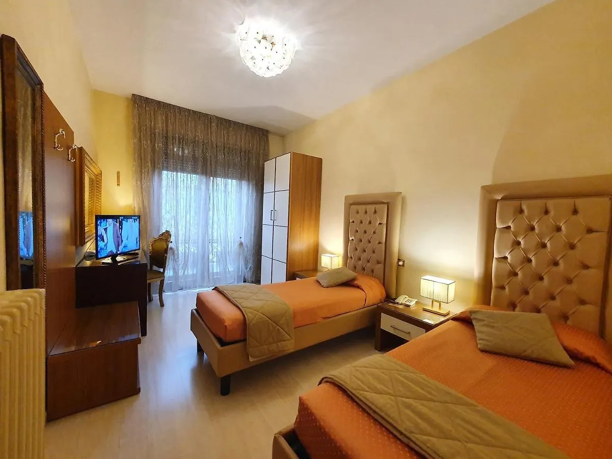 Hotel Continentale Arezzo 4*,